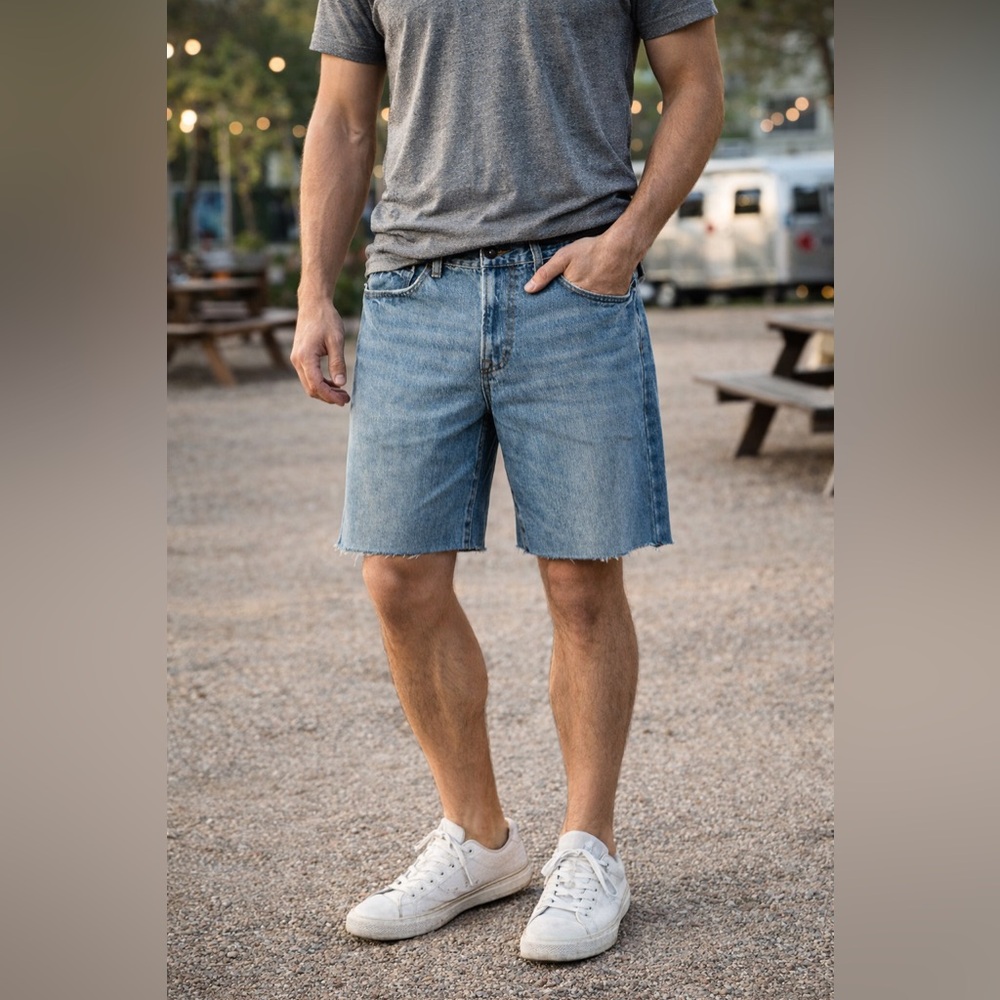 Mossimo Men’s Denim Cutoff Shorts Straight Leg Blue Jean Shorts 34x32